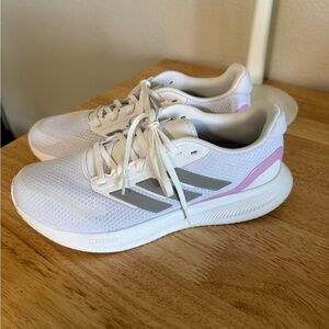 Adidas Women's Run Falcon 5 Athletic Shoes, Size 8.5, New Without Tags